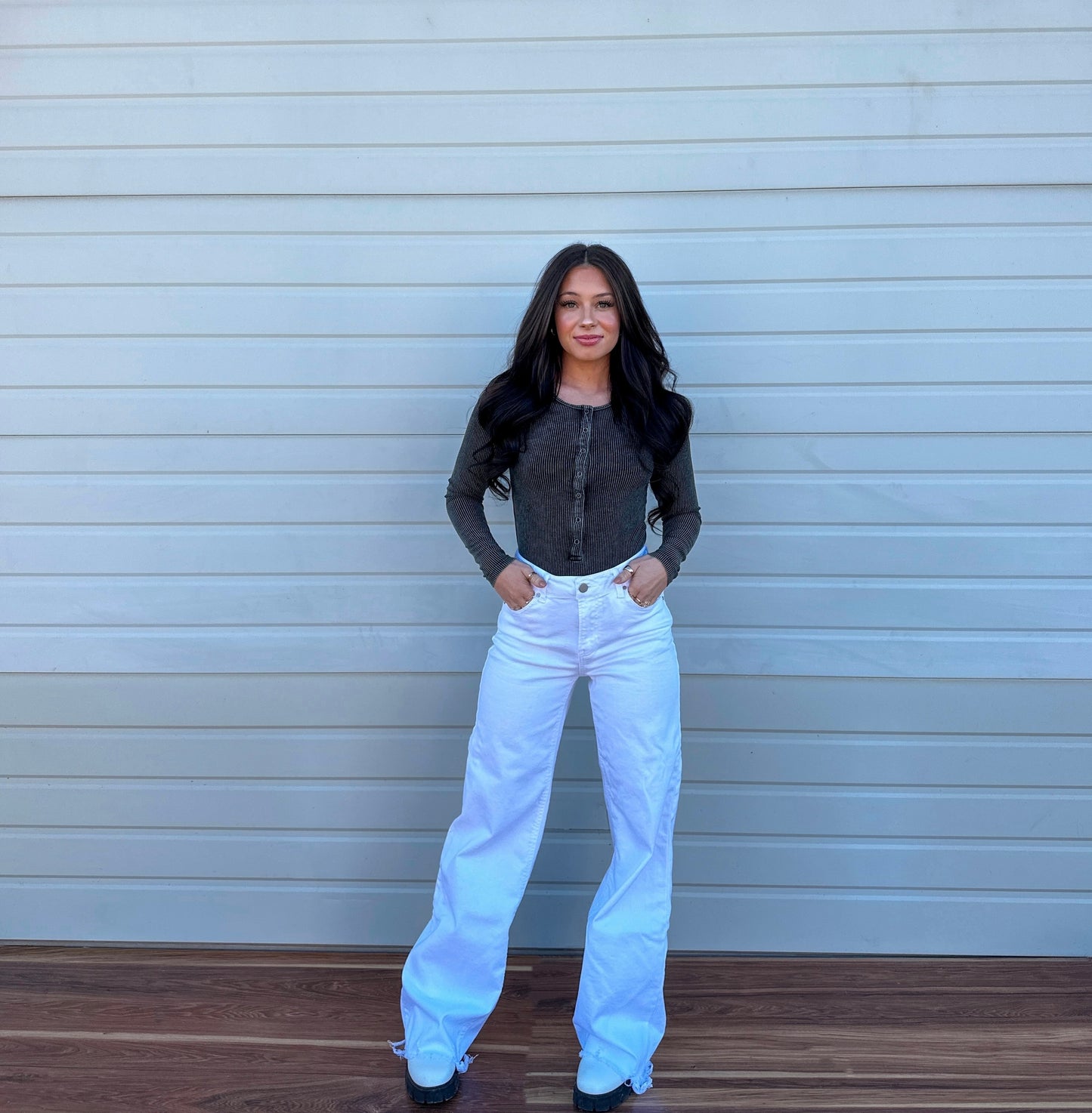 Risen White Flare Jeans